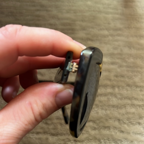 Burberry tortoiseshell sunglasses - Picture 5 of 9